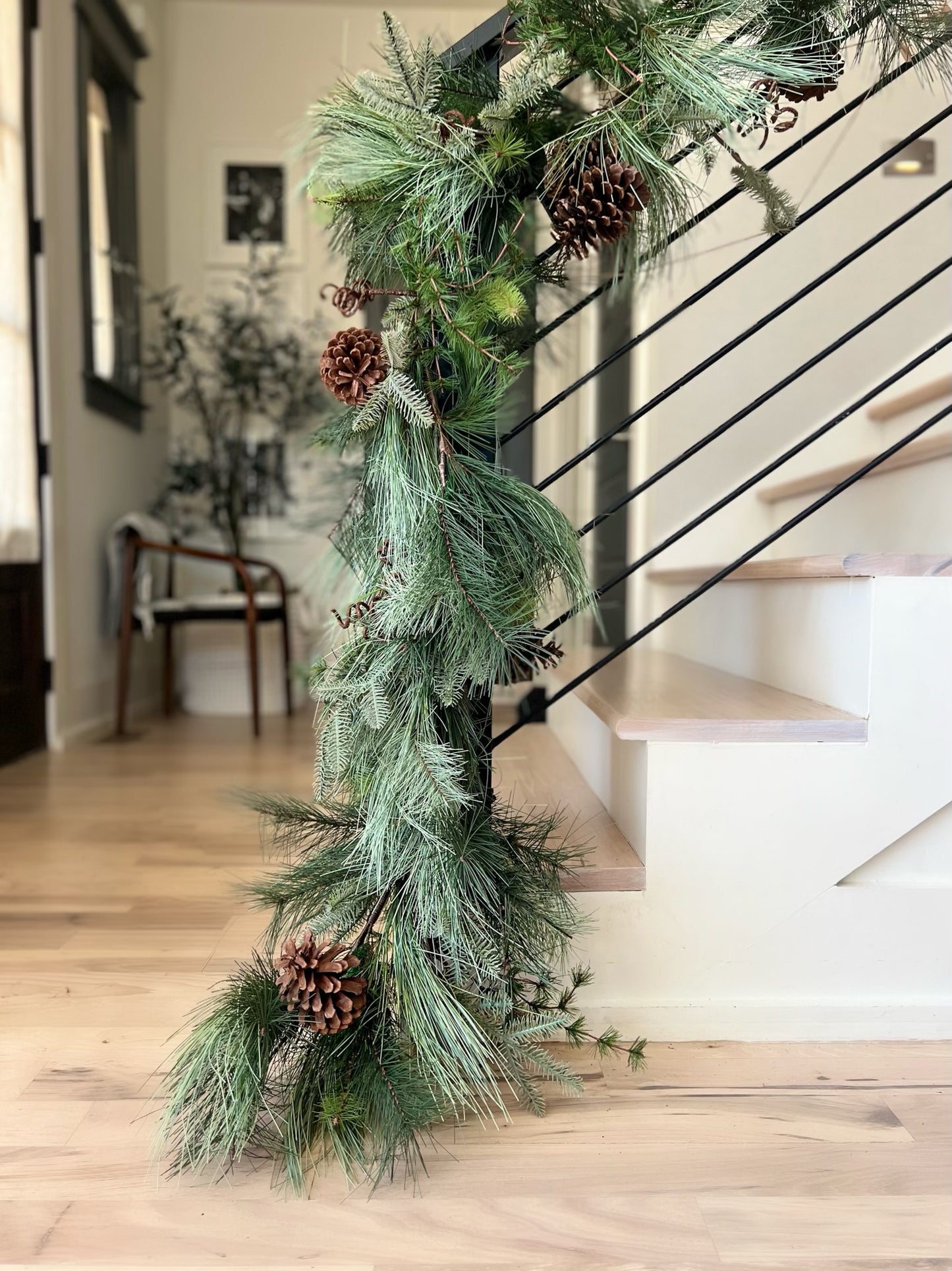 Christmas Past Garland 6'