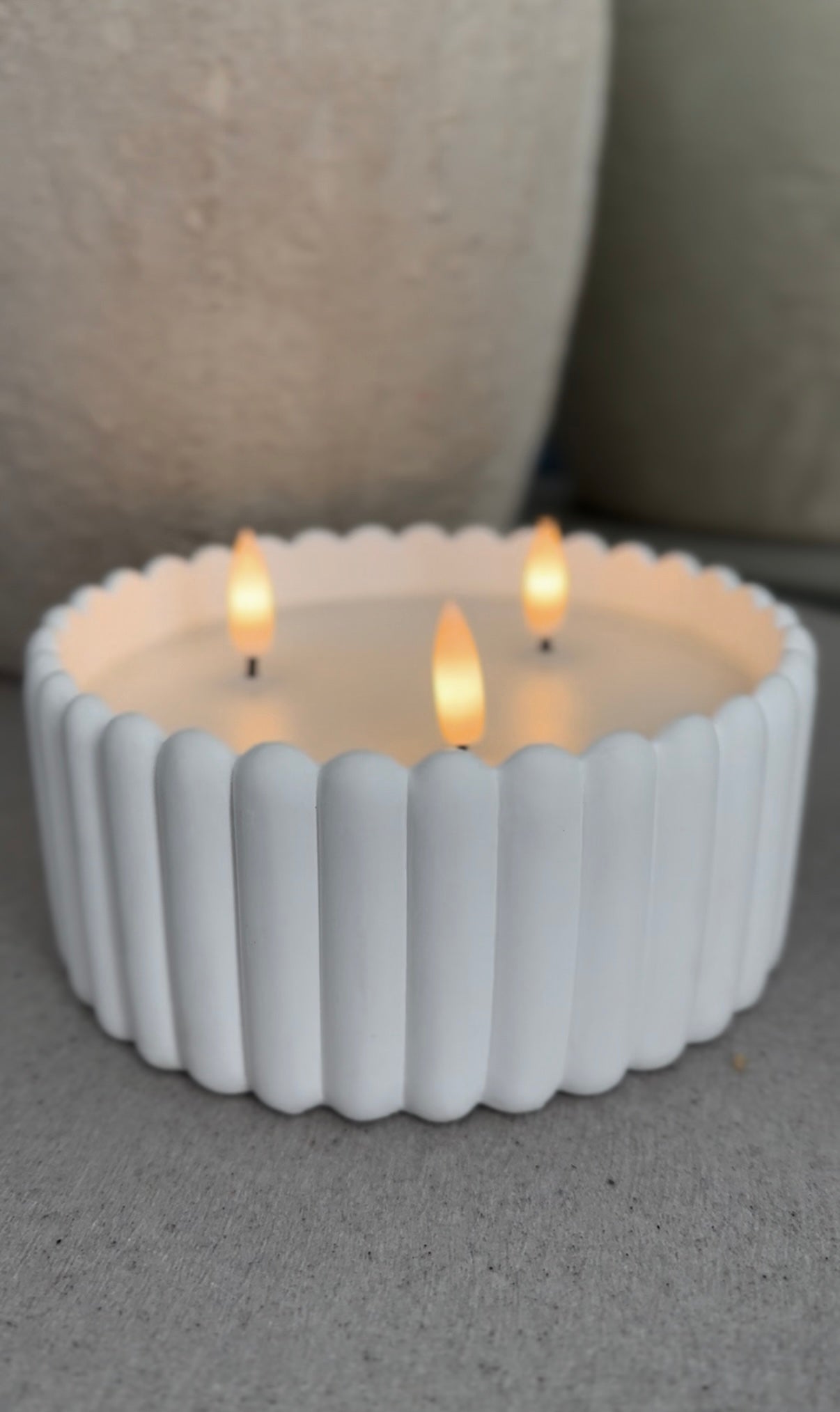 Elegant Ribbed Large 3D Flameless Candle