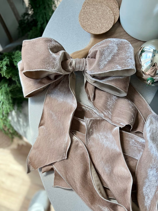 10" x 12" Champagne Holiday Bow